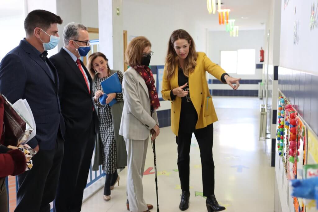 Copia de IMG 1575 La delegada de educación de la Junta de Andalucía en Monaita-Mulhacén, el único colegio de Granada con Bachillerato Internacional desde los 3 años