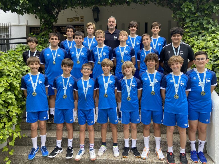 Blog del Colegio Sierrablanca-El Romeral 41 Club Deportivo El Romeral con medalla de Campeonato Andalucía