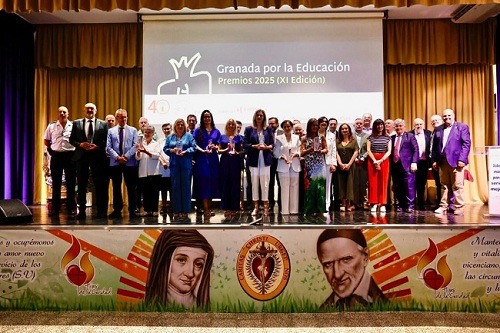 Monaita-Mulhacén, galardonado en los Premios Granada por la Educación 2025 5 Premios Granada por la Educacion 1 Monaita-Mulhacén, galardonado en los Premios Granada por la Educación 2025
