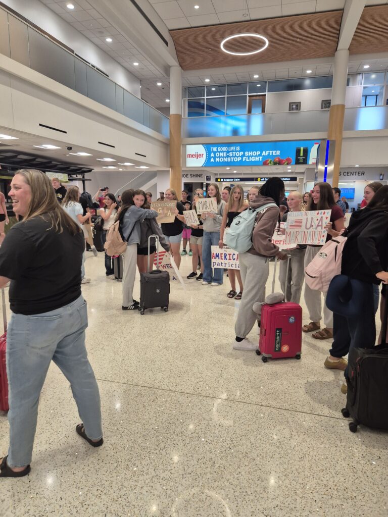 USA Exchange: arranca la vuelta al cole 2025 en Granada 3 20250823 183841 USA Exchange: arranca la vuelta al cole 2025 en Granada