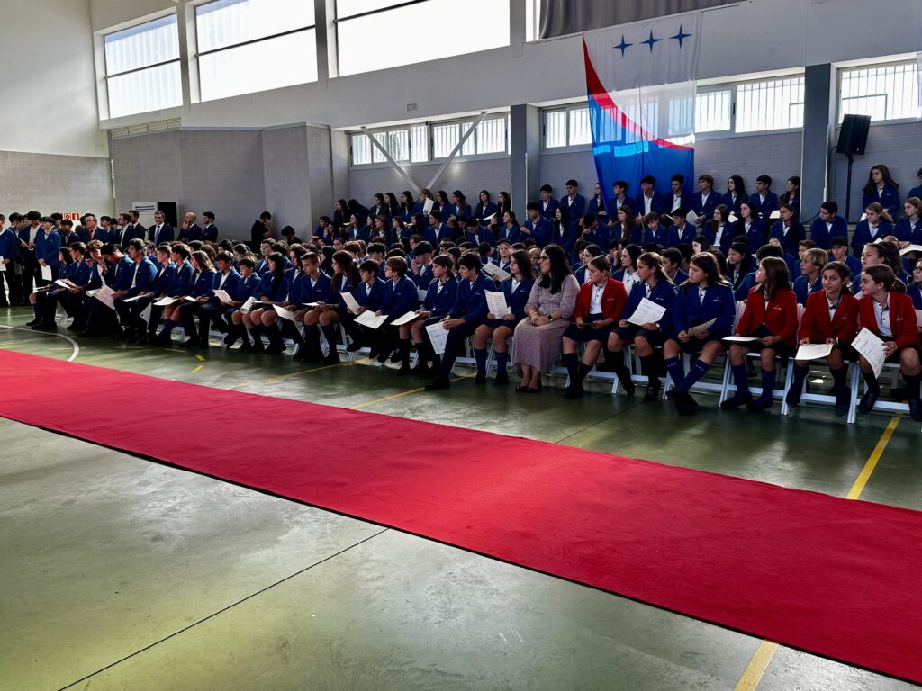 El bilingüismo en el Colegio Monaita-Mulhacén: una formación internacional 34 El bilingüismo en el Colegio Monaita-Mulhacén: Entrega de títulos de Cambridge