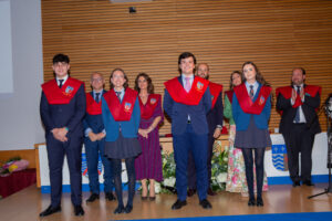 Claudio Vázquez: "Los valores son la verdadera brújula que debe guiaros" 4 Imposicion becas XXIX Promocion 10042025 31 Claudio Vázquez: "Los valores son la verdadera brújula que debe guiaros"