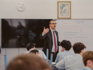 Bilingüismo en Las Chapas-ECOS: preparando alumnos con nivel C1 de inglés. 3 LAS CHAPAS ECOS 431 Bilingüismo en Las Chapas-ECOS: preparando alumnos con nivel C1 de inglés.