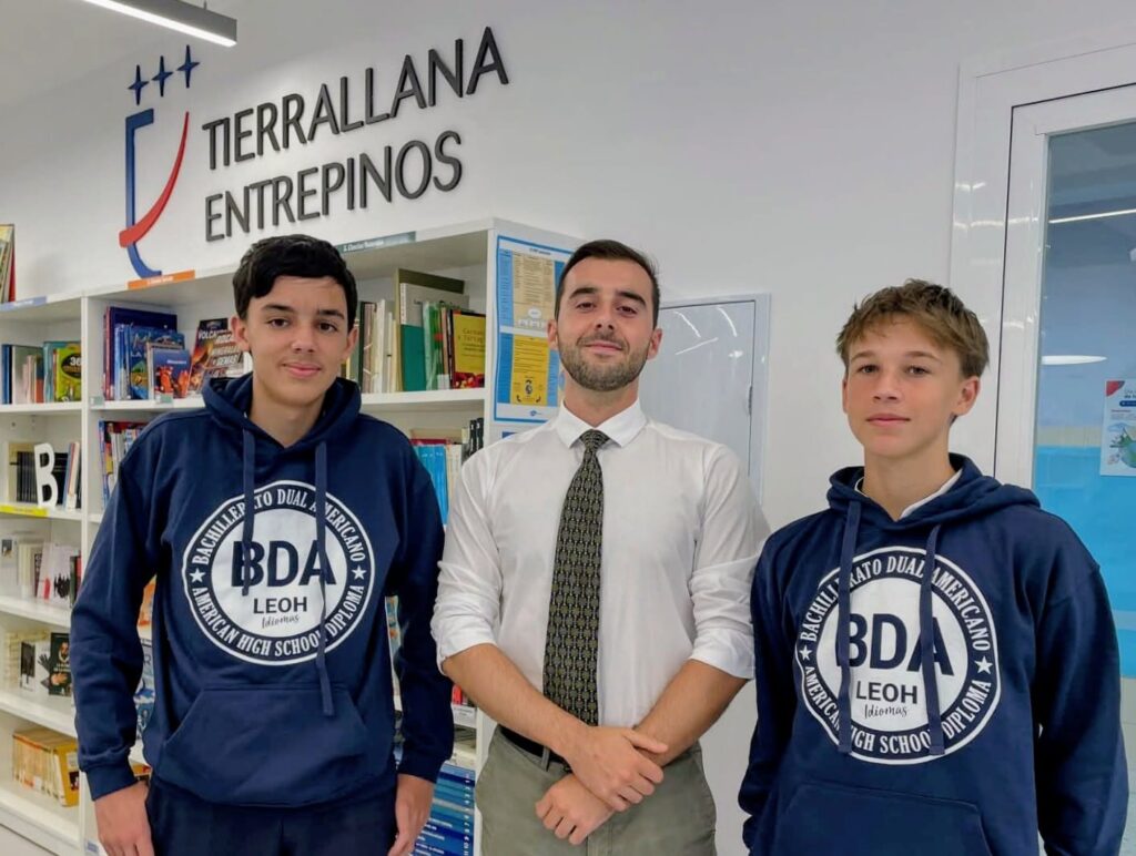Diploma Dual Americano en Tierrallana-Entrepinos 5 WhatsApp Image 2025 10 30 at 12.21.32 Diploma Dual Americano en Tierrallana-Entrepinos