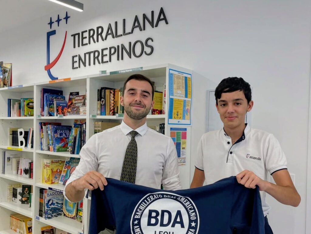 Diploma Dual Americano en Tierrallana-Entrepinos 3 WhatsApp Image 2025 10 30 at 12.21.57 Diploma Dual Americano en Tierrallana-Entrepinos