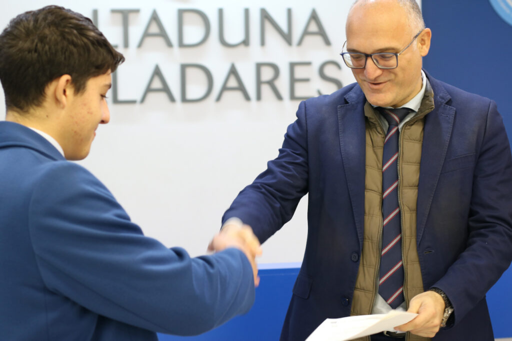 Dos nuevos Premios Extraordinarios de Secundaria para Altaduna-Saladares 3 Entrega Premio Extraordinario Secundaria 2025