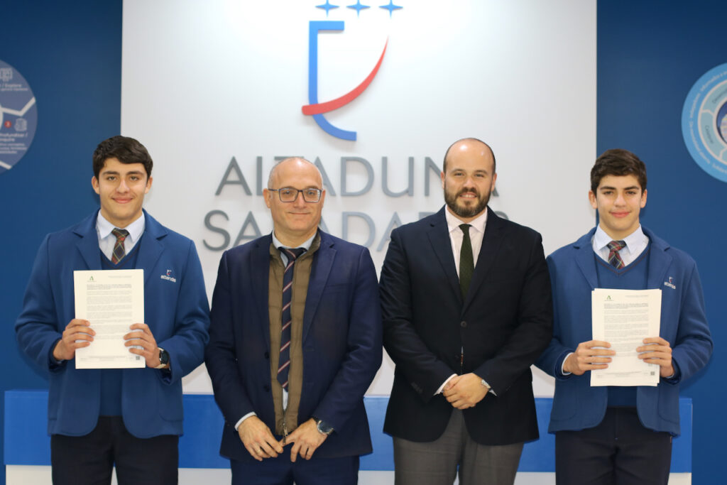 Dos nuevos Premios Extraordinarios de Secundaria para Altaduna-Saladares 1 Entrega Premio Extraordinario Secundaria 2025
