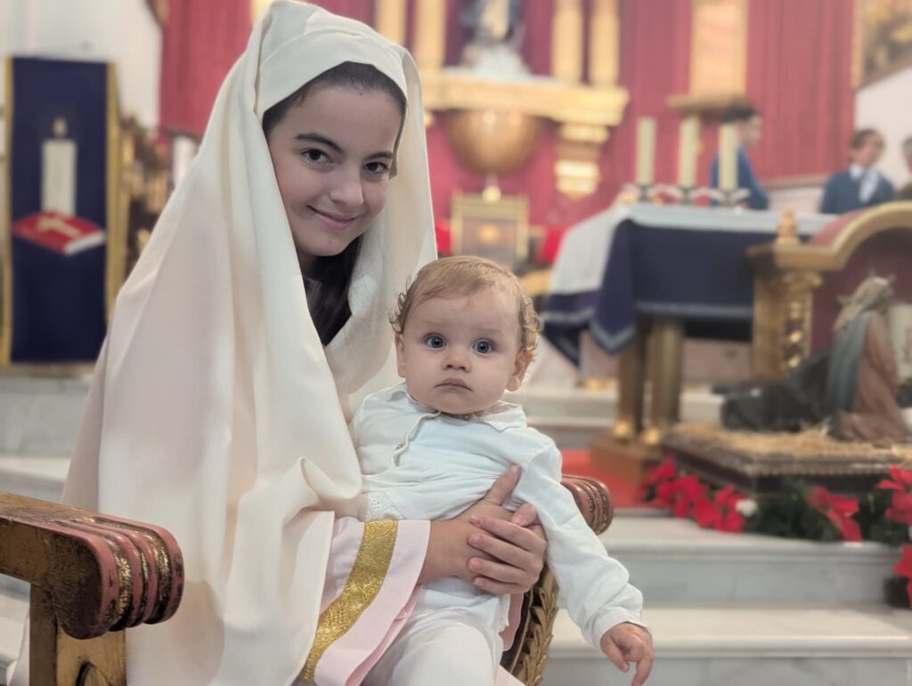 Huelva acoge al alumnado de Tierrallana-Entrepinos que protagoniza su tradicional Auto de Navidad en la Iglesia de la Concepción 4 Huelva