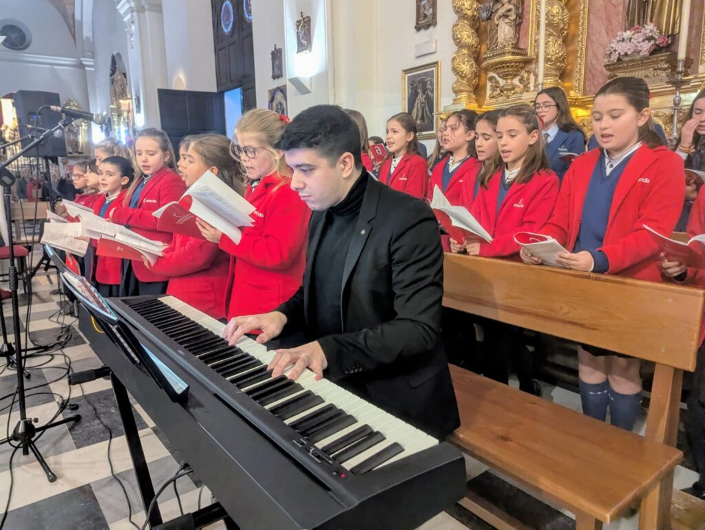 Huelva acoge al alumnado de Tierrallana-Entrepinos que protagoniza su tradicional Auto de Navidad en la Iglesia de la Concepción 6 WhatsApp Image 2025 12 15 at 21.31.25 Huelva acoge al alumnado de Tierrallana-Entrepinos que protagoniza su tradicional Auto de Navidad en la Iglesia de la Concepción