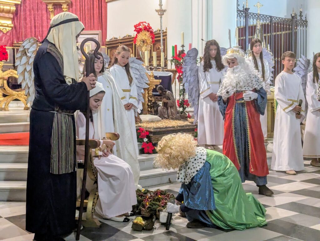 Huelva acoge al alumnado de Tierrallana-Entrepinos que protagoniza su tradicional Auto de Navidad en la Iglesia de la Concepción 15 WhatsApp Image 2025 12 15 at 22.02.30 Huelva acoge al alumnado de Tierrallana-Entrepinos que protagoniza su tradicional Auto de Navidad en la Iglesia de la Concepción