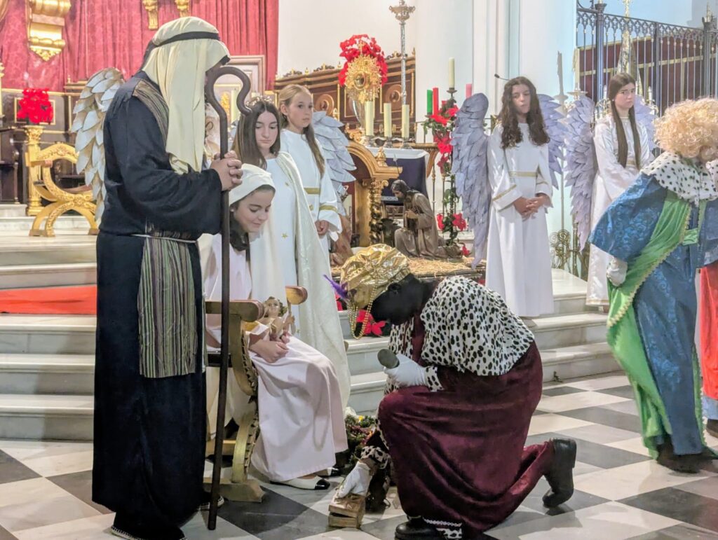 Huelva acoge al alumnado de Tierrallana-Entrepinos que protagoniza su tradicional Auto de Navidad en la Iglesia de la Concepción 16 WhatsApp Image 2025 12 15 at 22.03.15 Huelva acoge al alumnado de Tierrallana-Entrepinos que protagoniza su tradicional Auto de Navidad en la Iglesia de la Concepción