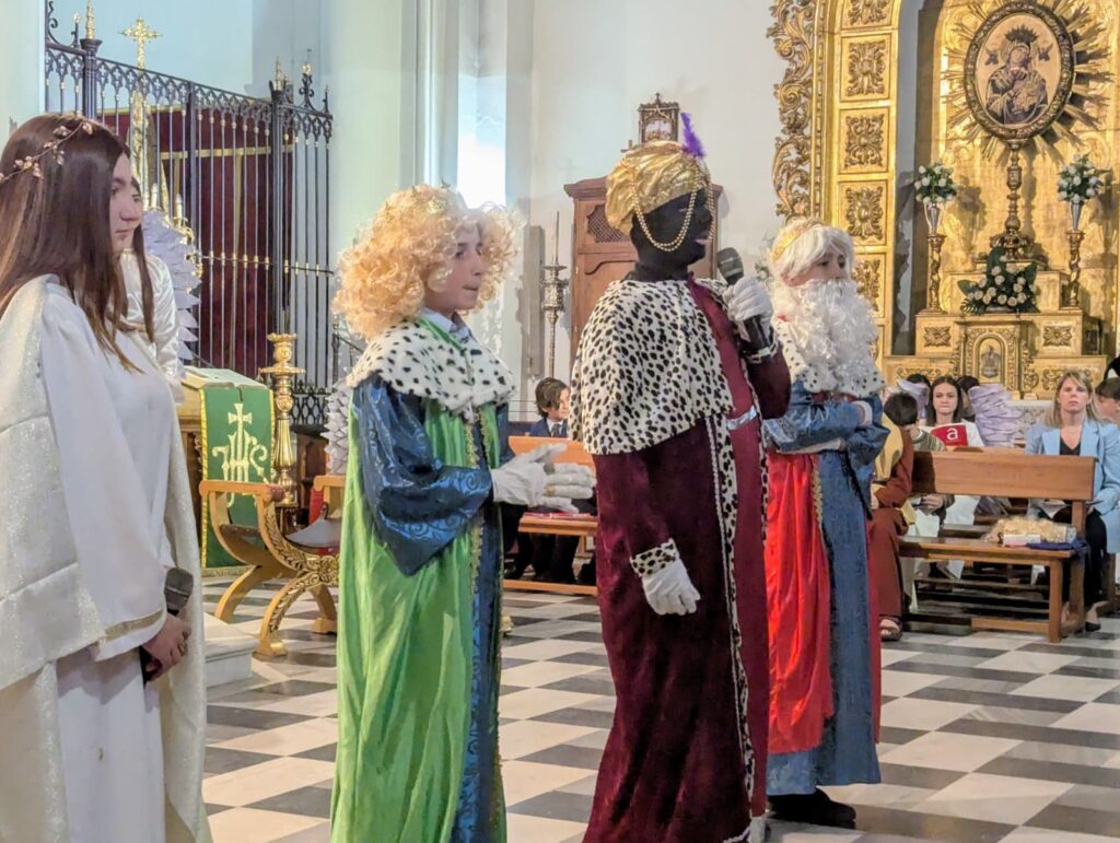 Huelva acoge al alumnado de Tierrallana-Entrepinos que protagoniza su tradicional Auto de Navidad en la Iglesia de la Concepción 18 WhatsApp Image 2025 12 15 at 22.04.46 Huelva acoge al alumnado de Tierrallana-Entrepinos que protagoniza su tradicional Auto de Navidad en la Iglesia de la Concepción