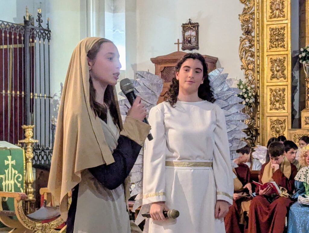 Huelva acoge al alumnado de Tierrallana-Entrepinos que protagoniza su tradicional Auto de Navidad en la Iglesia de la Concepción 19 WhatsApp Image 2025 12 15 at 22.05.38 Huelva acoge al alumnado de Tierrallana-Entrepinos que protagoniza su tradicional Auto de Navidad en la Iglesia de la Concepción