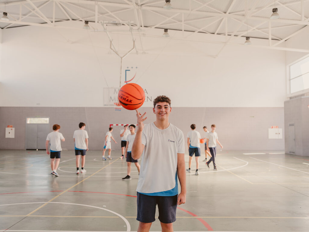 6 claves para elegir el Colegio de tu hijo 4 clases extraescolares de Baloncesto