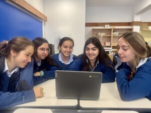 De Harvard al aula: Forjando líderes 3 De Harvard al aula: Forjando líderes.