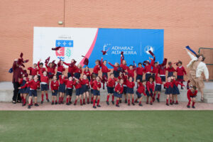 Imposición de becas a la XVII Promoción de Educación Infantil de Adharaz 8 R5 02749 Imposición de becas a la XVII Promoción de Educación Infantil de Adharaz