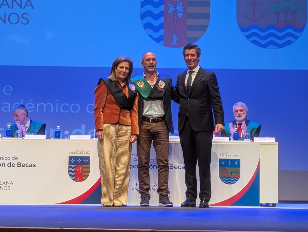 Imposición de becas bachillerato Huelva | Tierrallana-Entrepinos 3 PXL 20260325 195001503 Imposición de becas bachillerato Huelva | Tierrallana-Entrepinos
