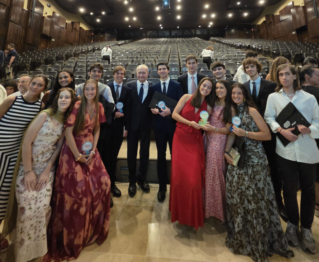Alumnos de Sierra Blanca y El Romeral brillan con un expediente de 10 en los Premios ‘Ciudad de Málaga’ 2026 5 PREMIOS CIUDAD DE MALAGA ATTENDIS SIERRA BLANCA EL ROMERAL