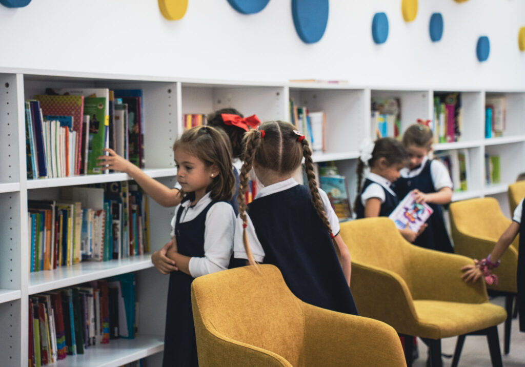 Visita a la ampliación de la Biblioteca IB